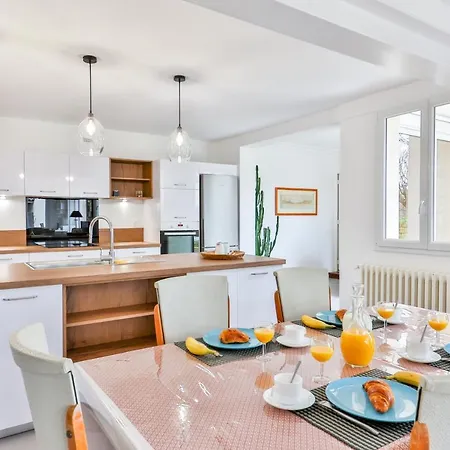 Country house Maison Conviviale #en Ville #jardin #terrasse