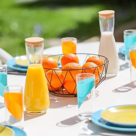 Maison Conviviale #en Ville #jardin #terrasse Country house